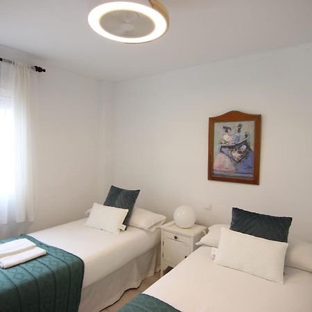 Rentalsevilla Espacioso Apartamento En La Alameda De Hercules Con Parking Esterno foto